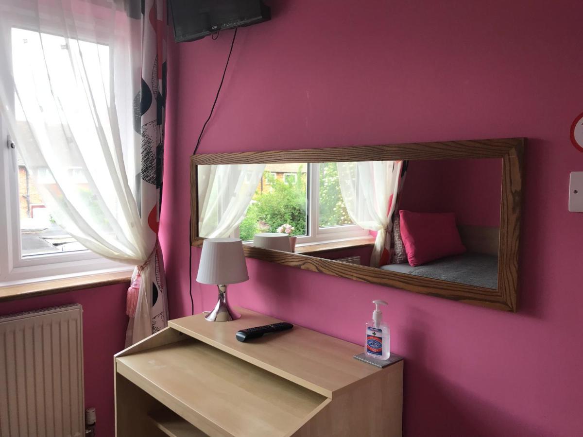 Becontreelodge Dagenham Kültér fotó